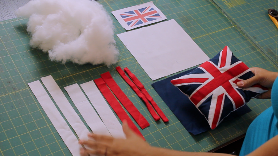 British Flag Union Jack Pillow Tutorial Crafty Gemini