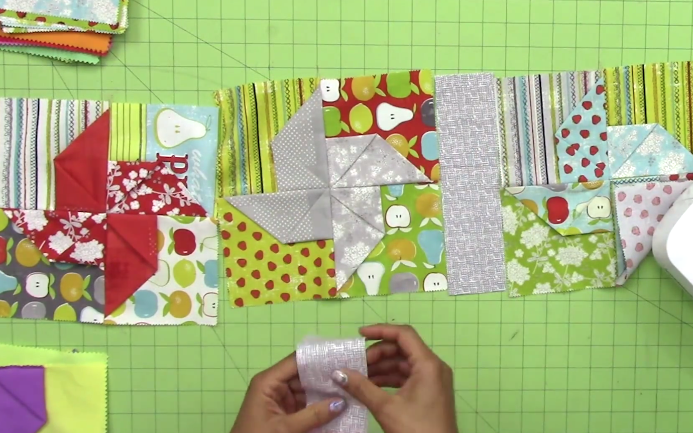 3d pinwheel quilt block tutorial Crafty Gemini