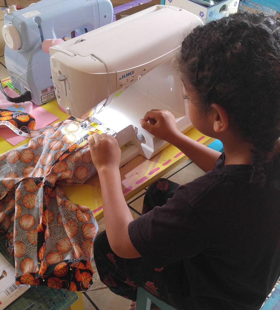 crafty gemini juice boy sewing machine shorts