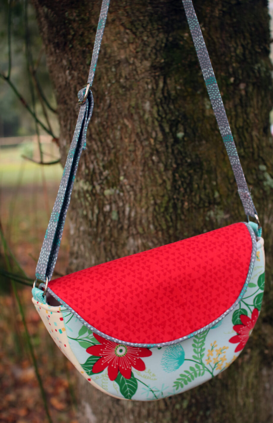 Gracie Saddle Bag by crafty gemini handbag tutorial
