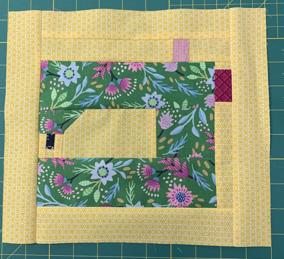 sewing machine mini quilt fpp