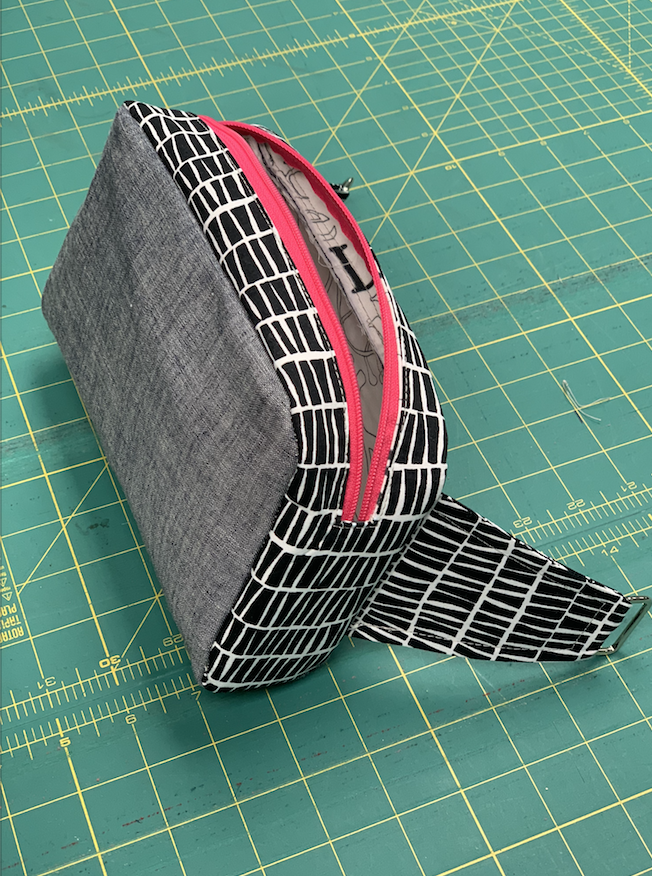 boxy hip pouch pdf pattern and video course by crafty gemini