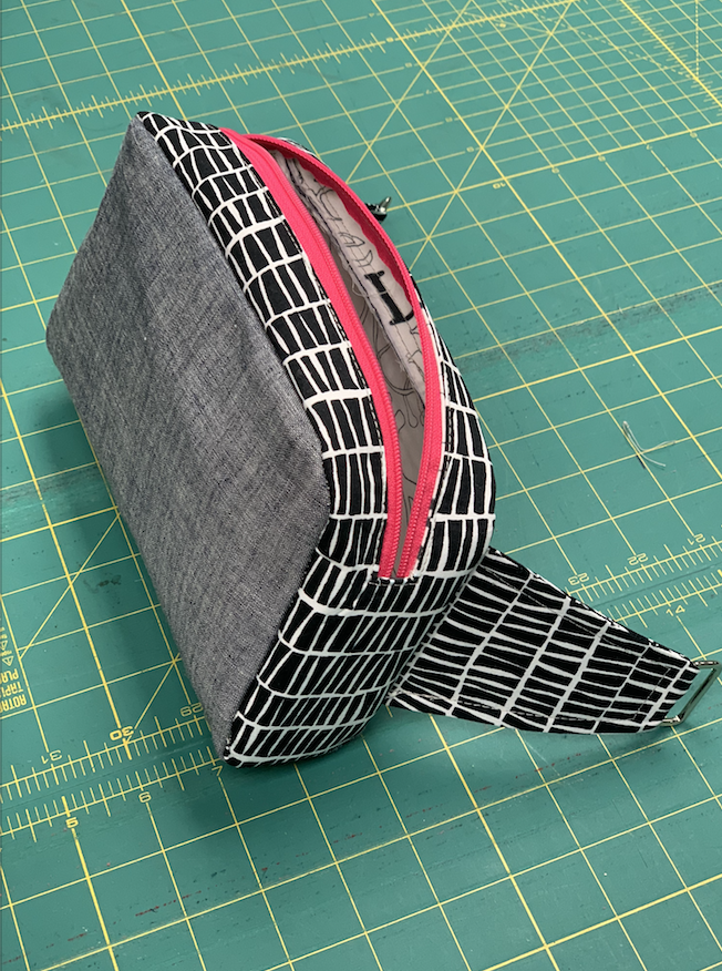 How to Make a Quilted Cell Phone Cozy- Video Tutorial - Crafty Gemini