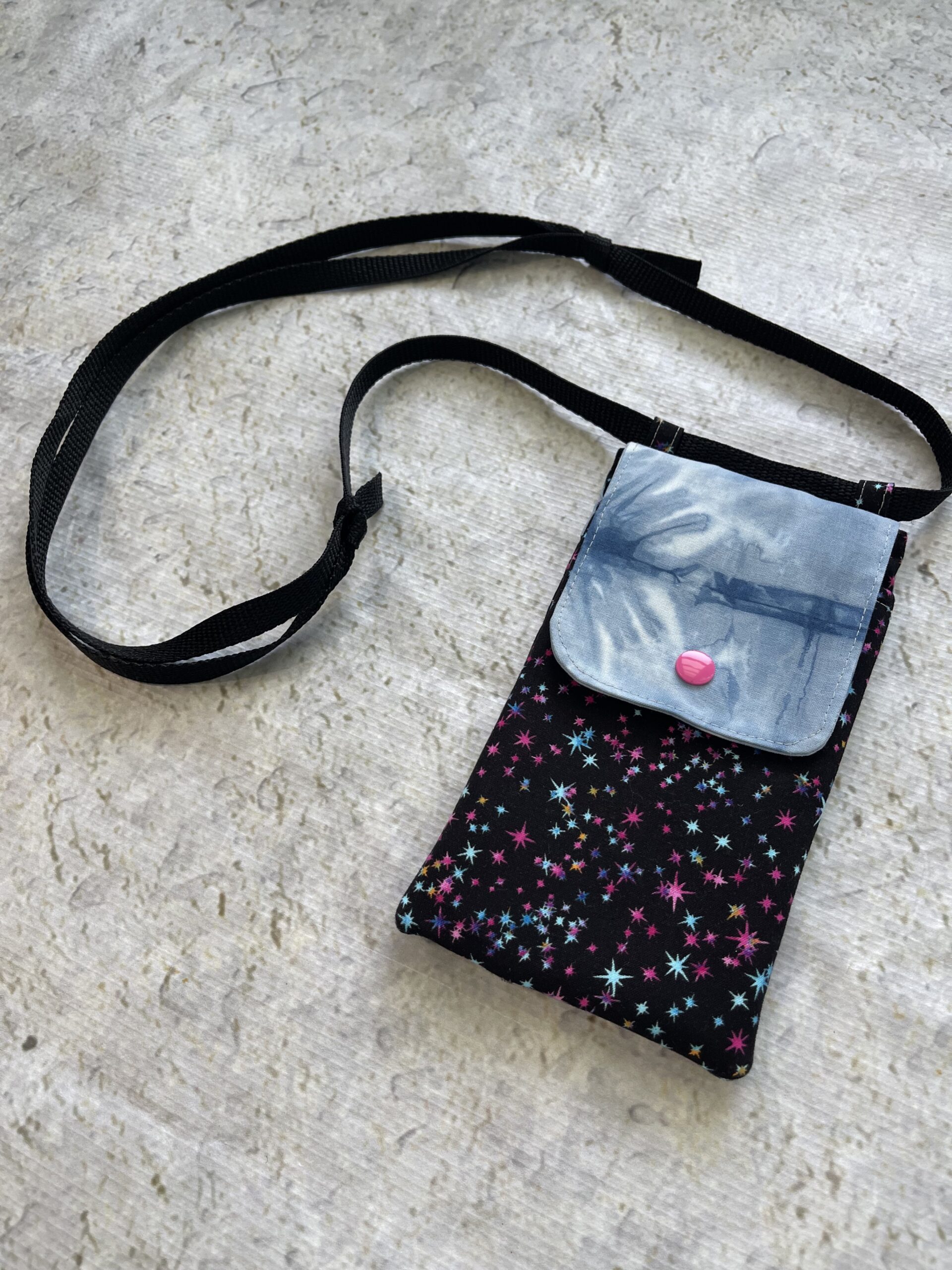 Travelon Anti-Theft Tailored Crossbody Bag Phone Pouch