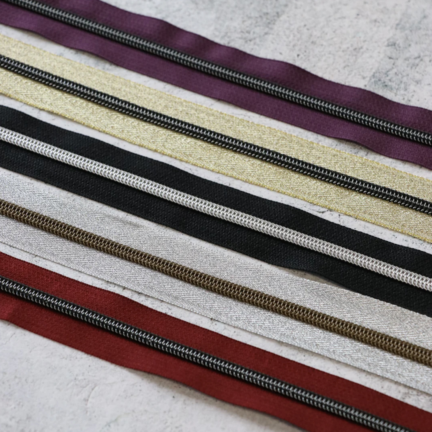Sew Hungry Hippie Zippers by the Yard BW Big Stripe